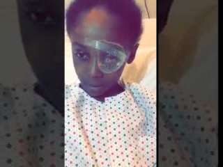 بالفيديو.. إصابة طفلة في عينها بسبب الألعاب النارية