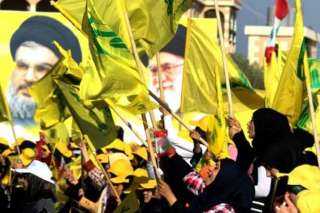 ”مؤيدي حزب الله” يشتبكون مع المتظاهرين في شوارع لبنان