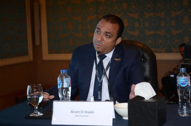 أكرم الشيخ، نائب الرئيس التنفيذى لشركة رادكس للتطوير العقاري