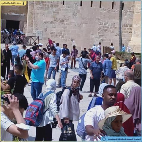 محافظ الإسكندرية يؤكد توفير كافة سبل الدعم والرعاية لتنشيط حركة السياحة
