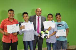 ”مصر الخير” تكرم  4 طلاب بالمرحلة الإبتدائية لفوزهم بالمركز الثالث بالمسابقة الدولية للروبوتات بأمريكا