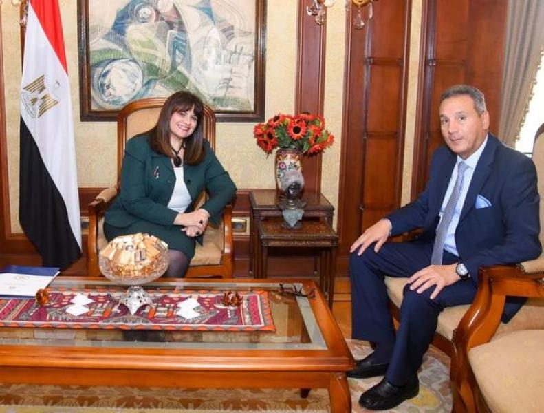 وزيرة الهجرة ورئيس بنك مصر يبحثان إتاحة خدمات مصرفية للمصريين بالخارج
