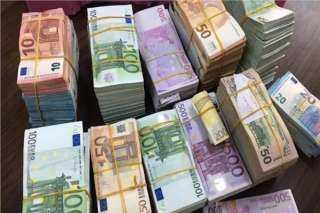 تراجع سعر صرف اليورو والجنيه الاسترليني ببنوك مصر اليوم الأحد 24-9-2023