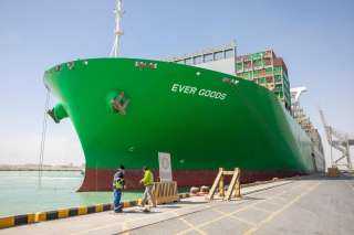 ميناء السخنة  يستقبل سفينة الحاويات“Ever Goods”